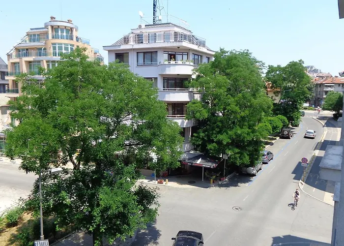 Апартаменти Alyosha