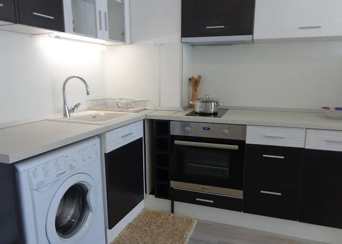 Апартаменти Alyosha Бургас